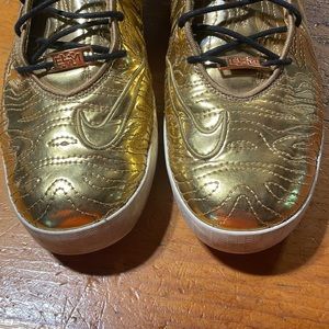 Nike 2014 BHM collection gold Lebron James basketball shoes size 13